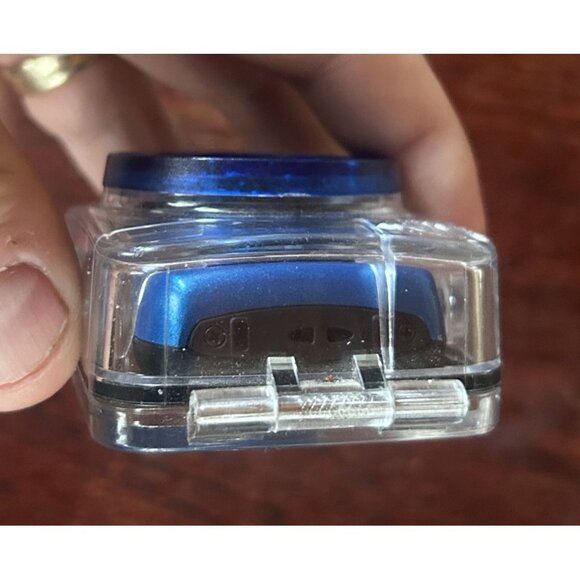 Vivitar DVR 785HD Blue Display Waterproof Compact Digital Mini Action Camera - Picture 2 of 4